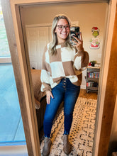 Load image into Gallery viewer, Checkered Sweater